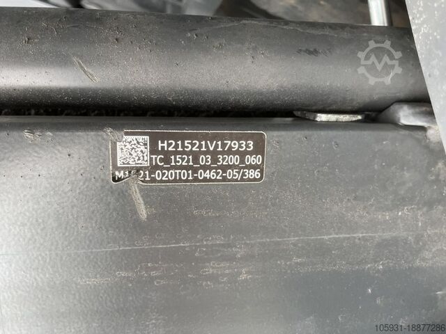 Electric 3-wheel forklift Linde E16-02