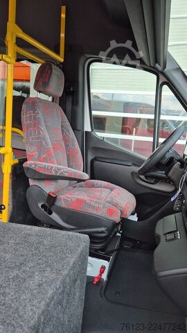 City bus MERCEDES-BENZ Bürgerbus Sprinter 907  Niederflur 9 Sitze