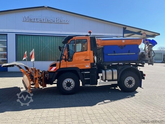 Unimog Mercedes-Benz Unimog U427