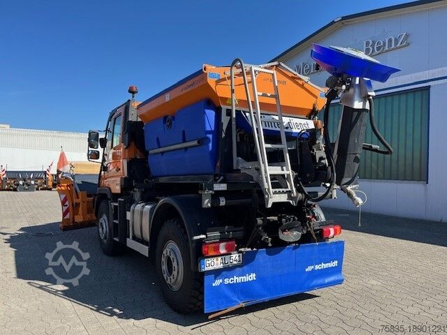 Unimog Mercedes-Benz Unimog U427