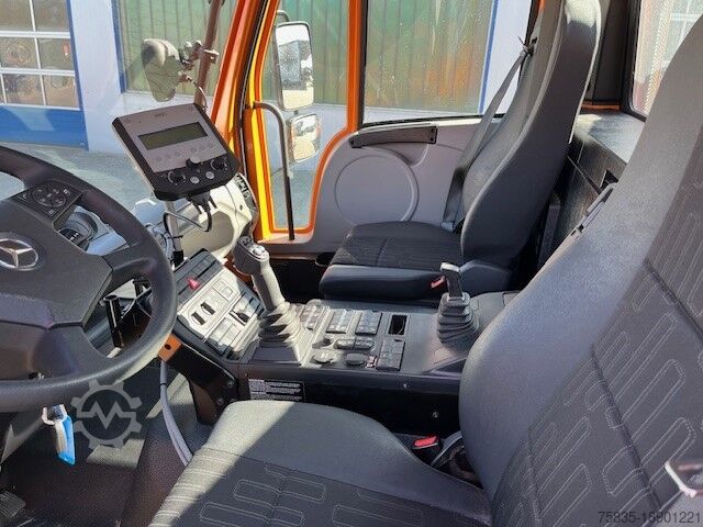 Unimog Mercedes-Benz Unimog U427