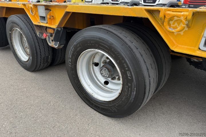 Low loader semitrailer Goldhofer STZ H6 75/80 AA Tieflader / Swiss-Vehicle