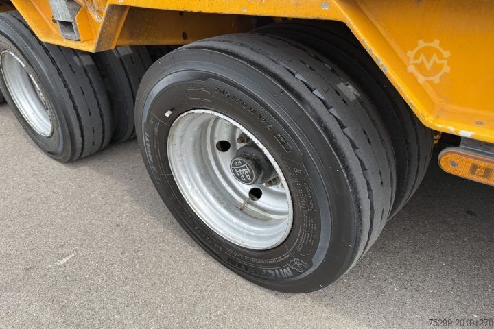 Low loader semitrailer Goldhofer STZ H6 75/80 AA Tieflader / Swiss-Vehicle