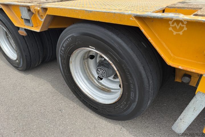 Low loader semitrailer Goldhofer STZ H6 75/80 AA Tieflader / Swiss-Vehicle