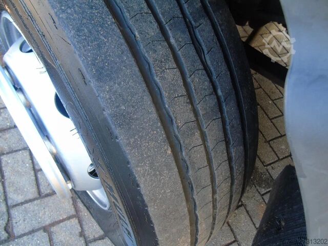 Kühl-/Tiefkühltransport Volvo FL 14.210 + ATP/FRC + CARRIER + LIFT + EURO 6