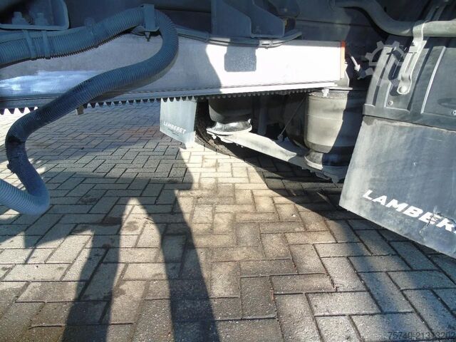 Refrigerated/freezer transport Volvo FL 14.210 + ATP/FRC + CARRIER + LIFT + EURO 6