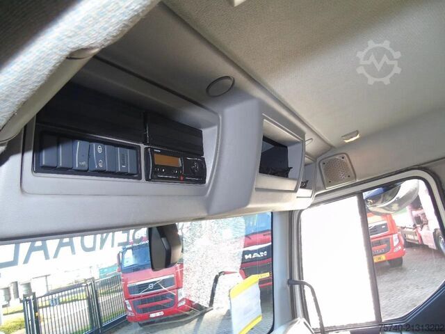 Refrigerated/freezer transport Volvo FL 14.210 + ATP/FRC + CARRIER + LIFT + EURO 6