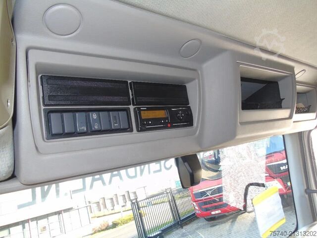 Refrigerated/freezer transport Volvo FL 14.210 + ATP/FRC + CARRIER + LIFT + EURO 6
