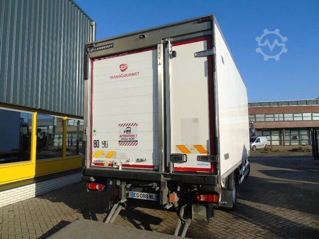 Refrigerated/freezer transport Volvo FL 14.210 + ATP/FRC + CARRIER + LIFT + EURO 6