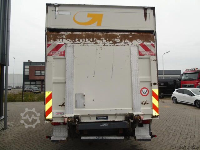 Koffer Volvo FL 240 + 12t + euro 5 + lift