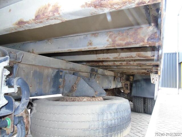 Koffer Volvo FL 240 + 12t + euro 5 + lift