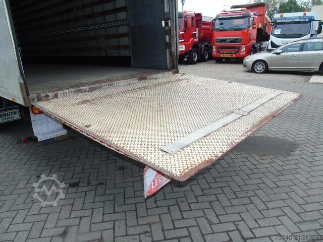 Box body Volvo FL 240 + 12t + euro 5 + lift