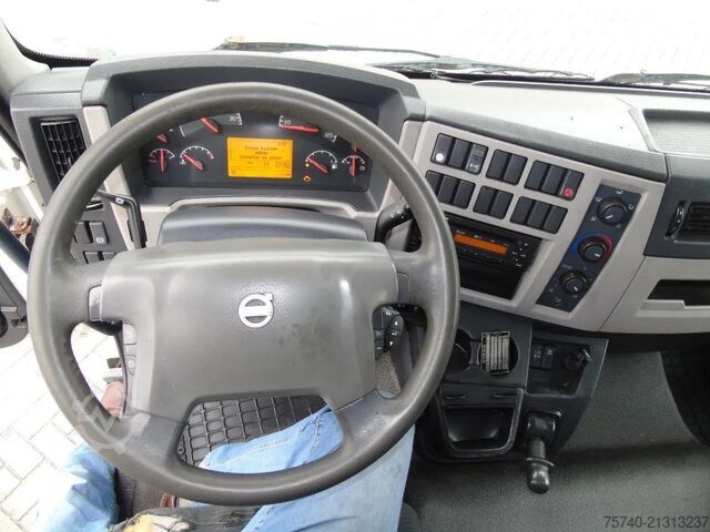 Box body Volvo FL 240 + 12t + euro 5 + lift