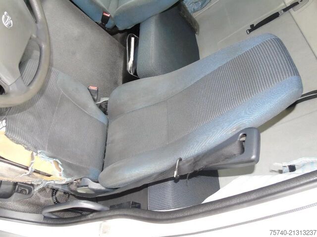 Box body Volvo FL 240 + 12t + euro 5 + lift