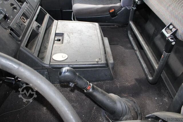 Standard tractor MAN F 26.364 + 6X4 + BIG AXLE + EURO 2 + MANUAL