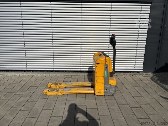 Electric Pallet Trucks Jungheinrich EJE 120