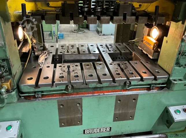 Stanzautomat BRUDERER BSTA 50 EL CNC