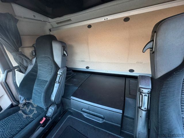 Box truck MERCEDES-BENZ Actros 2545 6x2 Getränkewagen