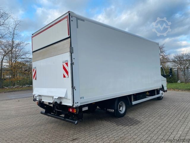 Box truck FUSO Canter 9C18 Koffer mit Ladebordwand