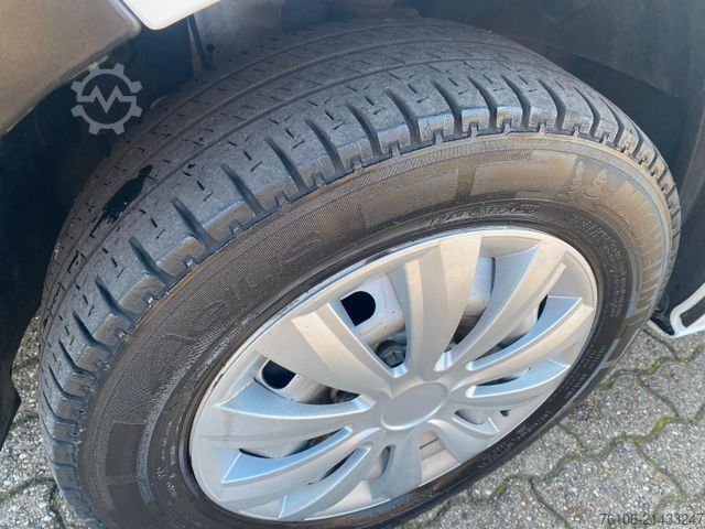 Panel van OPEL Vivaro B Kastenwagen L1H1  2,7t*Ahk*90 tkm *