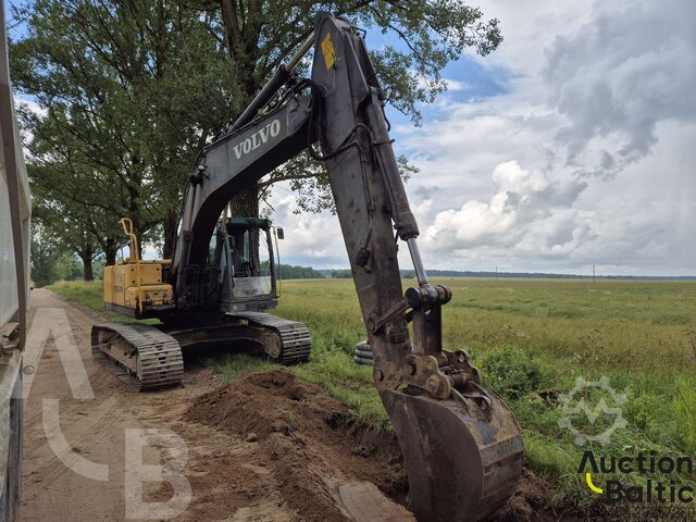 Crawler excavator Volvo EC 210 C L
