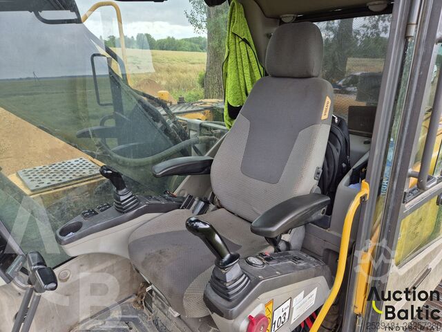 Crawler excavator Volvo EC 210 C L