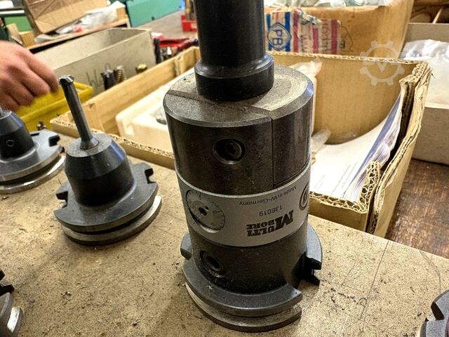 Lot of SK 40 tool holders nan nan