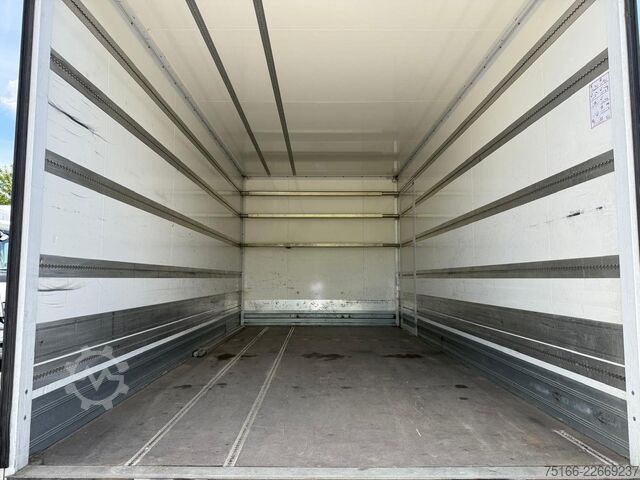 LKW mit Kofferaufbau MERCEDES-BENZ ATEGO 918 L Koffer 5,30 m LBW 1,5 T*E 6D*NL 4 T