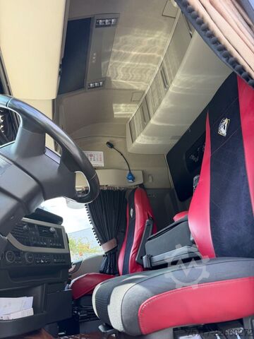 Standard tractor unit VOLVO FH500 Globetrotter XL- I Park Cool- Dual Clutch