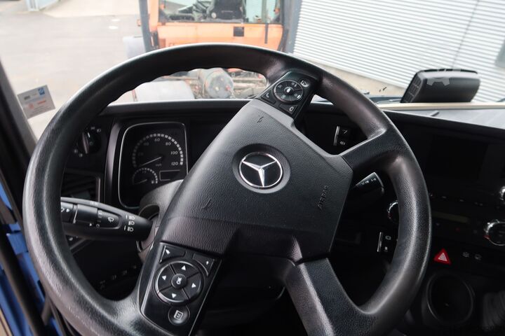 Standard SZM Mercedes-Benz Actros 1851 LS Brandschaden