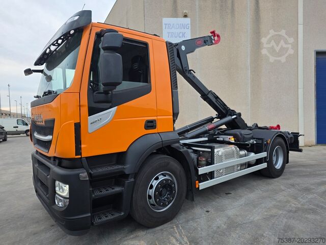 Truck chassis iveco Trakker