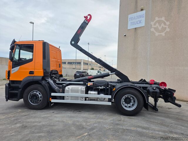 Truck chassis iveco Trakker