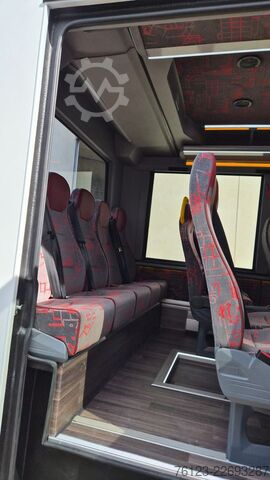 Kleinbus MERCEDES-BENZ 30 Sitzer Schul- Transferbus 519 Lagerfahrzeug
