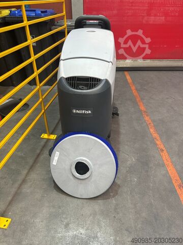 Scrubber drier Nilfisk SC500 53 B Full PKG