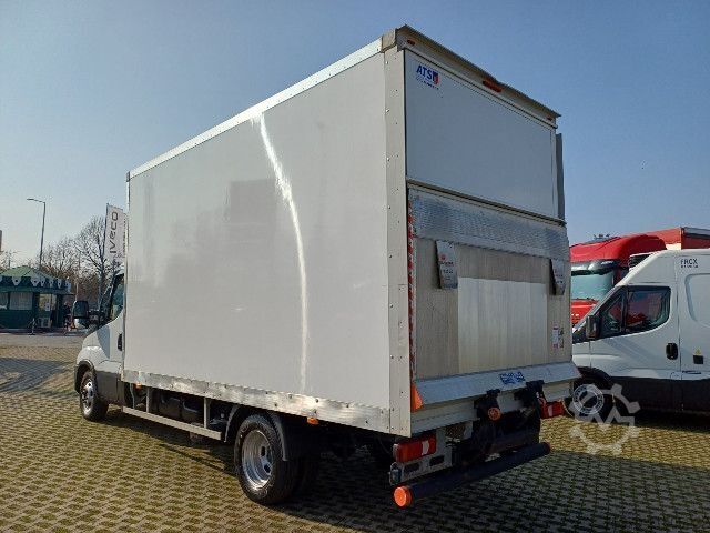 Transporter mit Koffer IVECO DAILY 35C16 3.0
