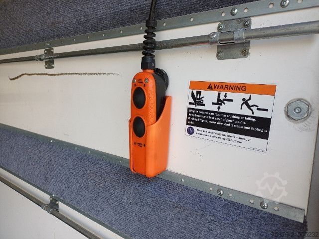 Transporter mit Koffer IVECO DAILY 35C16 3.0