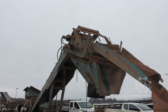 Screening plant Powerscreen Commander 1800