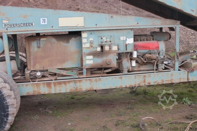 Screening plant Powerscreen Commander 1800