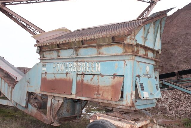 Screening plant Powerscreen Commander 1800