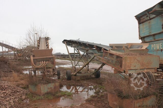 Screening plant Powerscreen Commander 1800