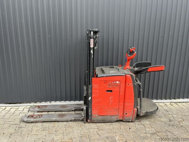Stand-on stacker Linde D10AP