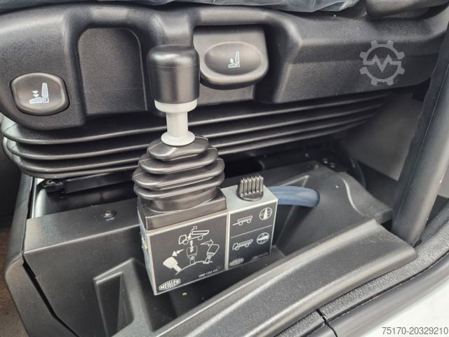 Kipper LKW IVECO Eurocargo ML80E21 Meiller Kipper 2x AHK 3 Sitze