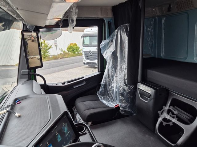Tipper truck IVECO AT300X54Z HR OFF Bordmatik AHK Intarder