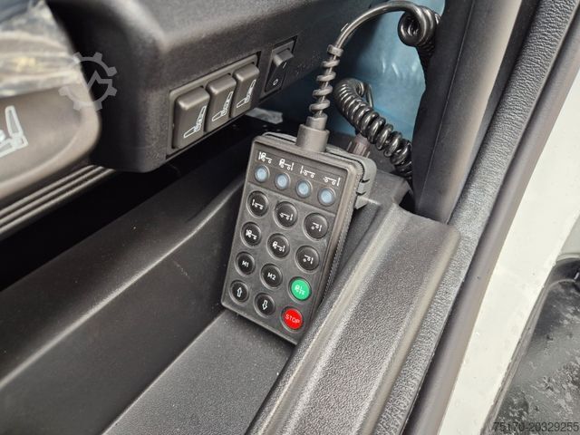 LKW mit Getränkeaufbau IVECO Eurocargo ML120EL25/P Böse Schiebeplanen LBW AHK