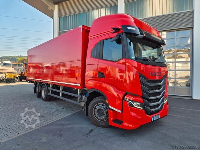 LKW mit Getränkeaufbau IVECO AS260S50Y/FS Schwenkwand LBW 2xAHK CAM Intarder