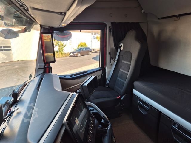 LKW mit Getränkeaufbau IVECO AS260S50Y/FS Schwenkwand LBW 2xAHK CAM Intarder