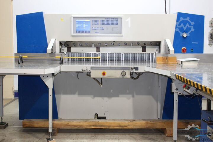 Schneidmaschine mit Rüttler / Guillotine with Jogger Wohlenberg 137 CUT-Tec