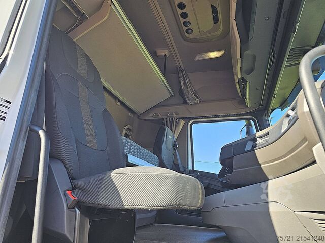 Standard-SZM DAF XF 530 NGD