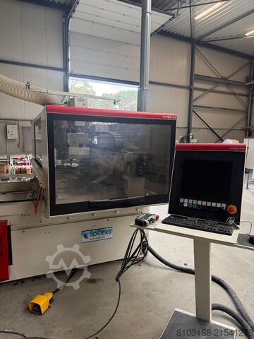 Bearbeitungszentrum SCM TECH Z1