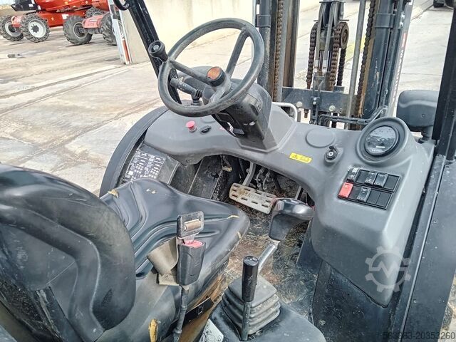 Geländestapler Manitou MC18.4 D